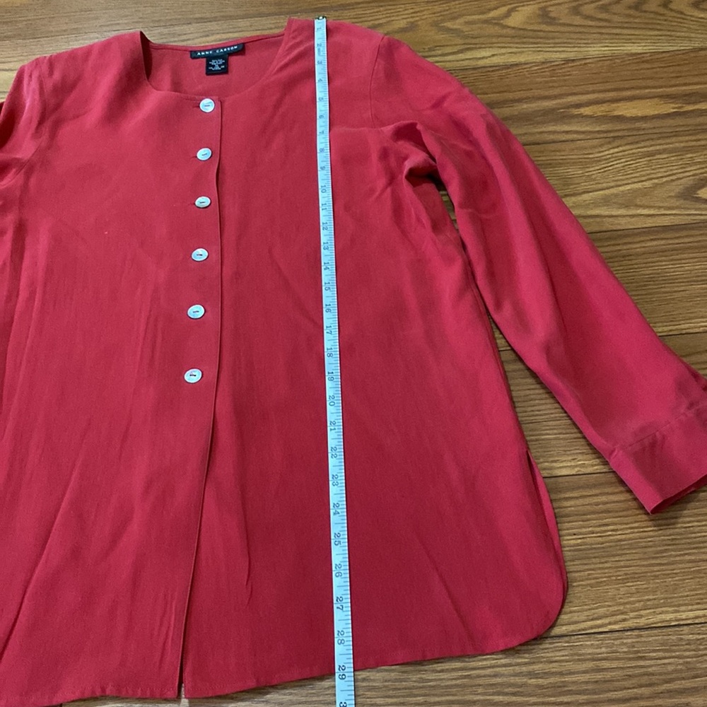 Anne Carson 100% silk women’s Red button down long sleeve shirt padded size M - Picture 9 of 12